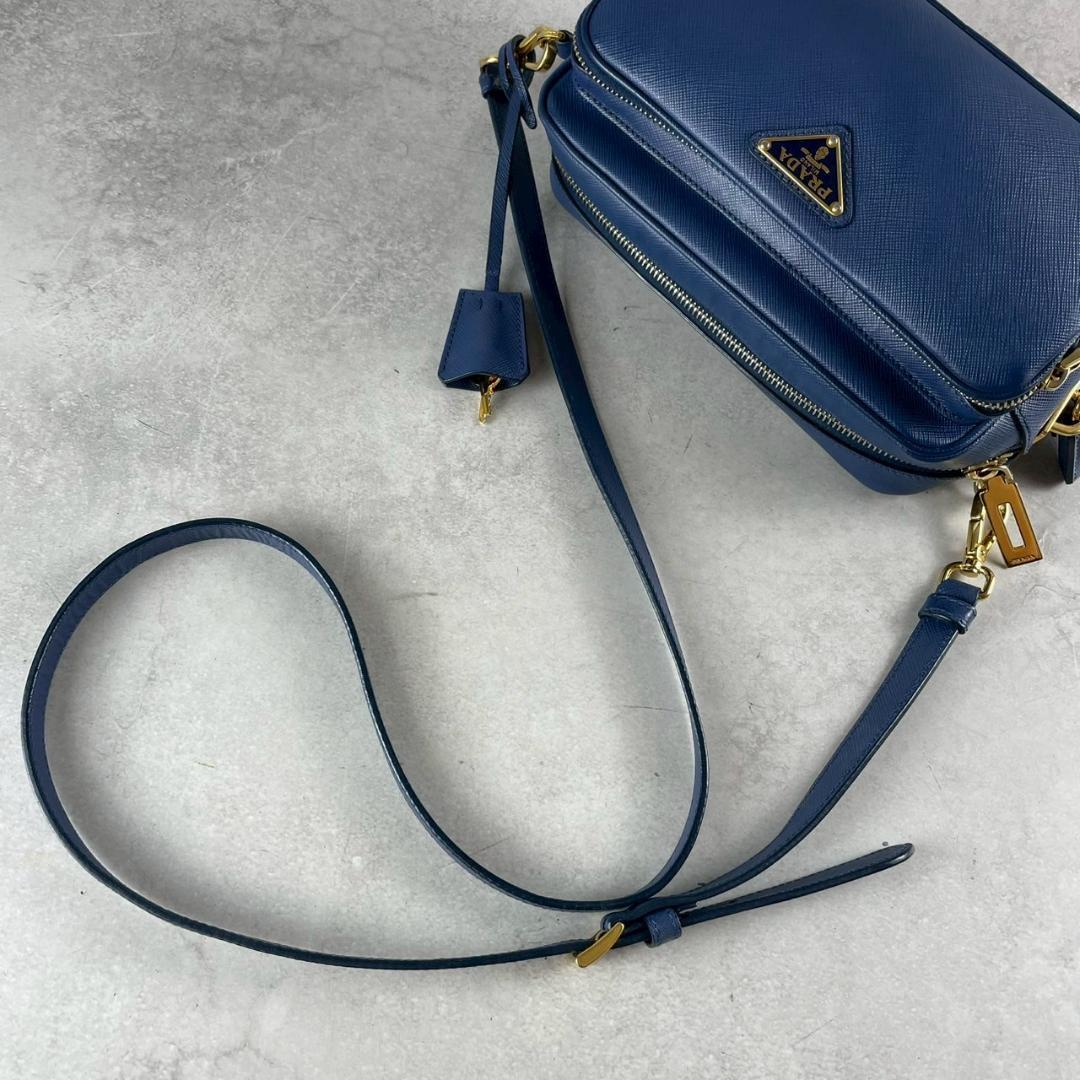 極美品✨ PRADA プラダ サフィアーノレザー ショルダーバッグ ネイビー系