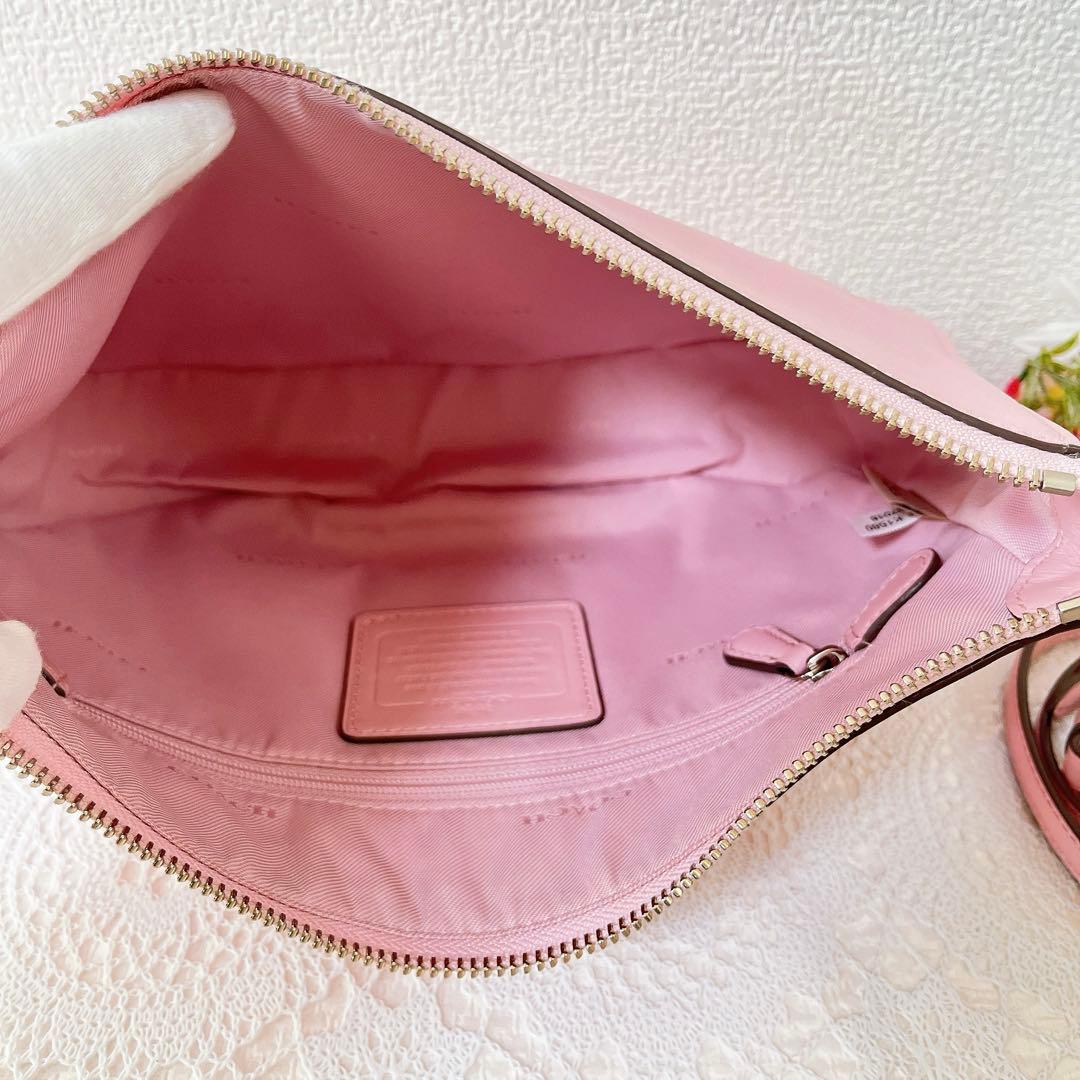 美品★コーチ ショルダーバッグ 2WAY 斜め掛け 肩掛け ピンク系 チャーム付