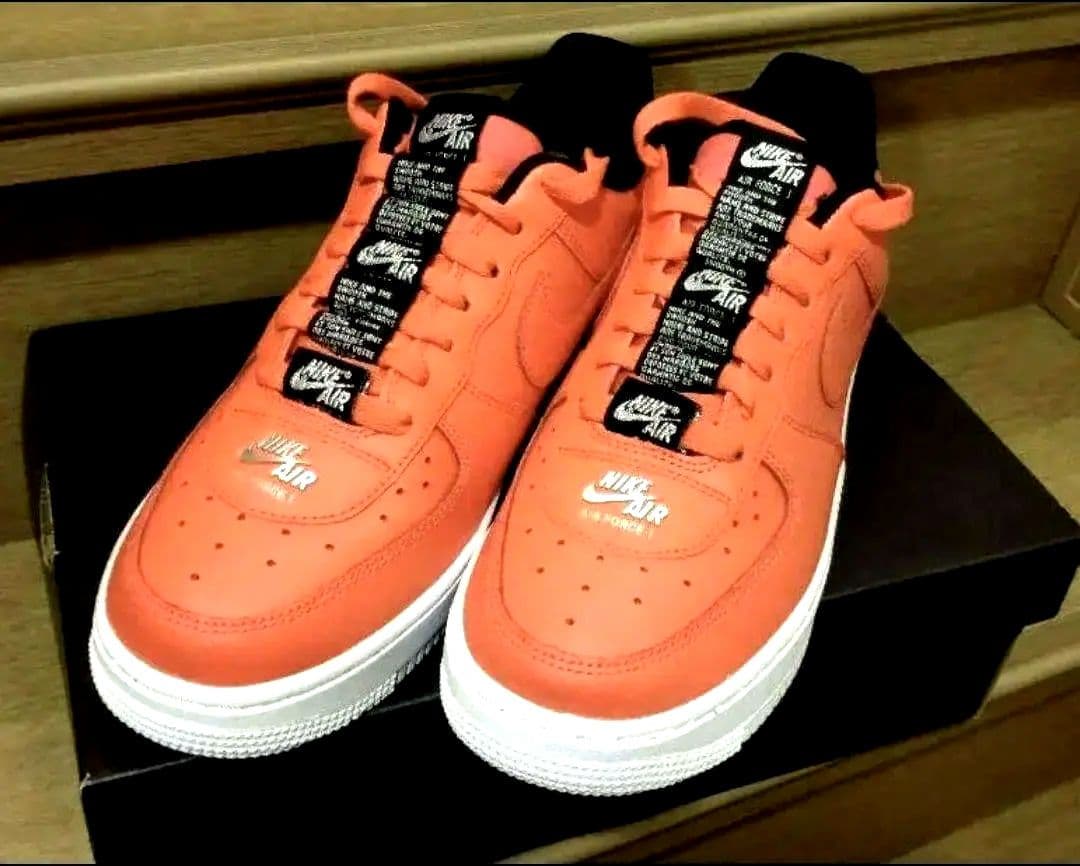 NIKE AIR FORCE 1 07 LV8 3 24.5センチ