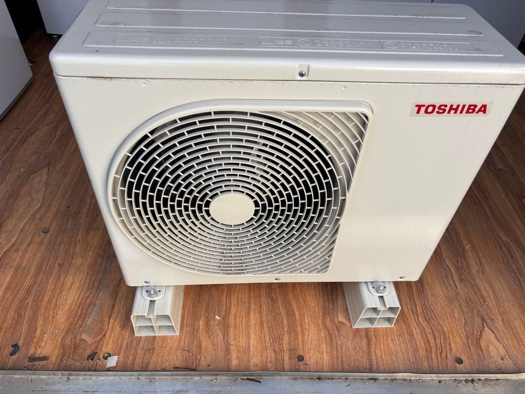 東芝　エアコン　RAS-2213TL(W) エアコン本体、室外機2024年