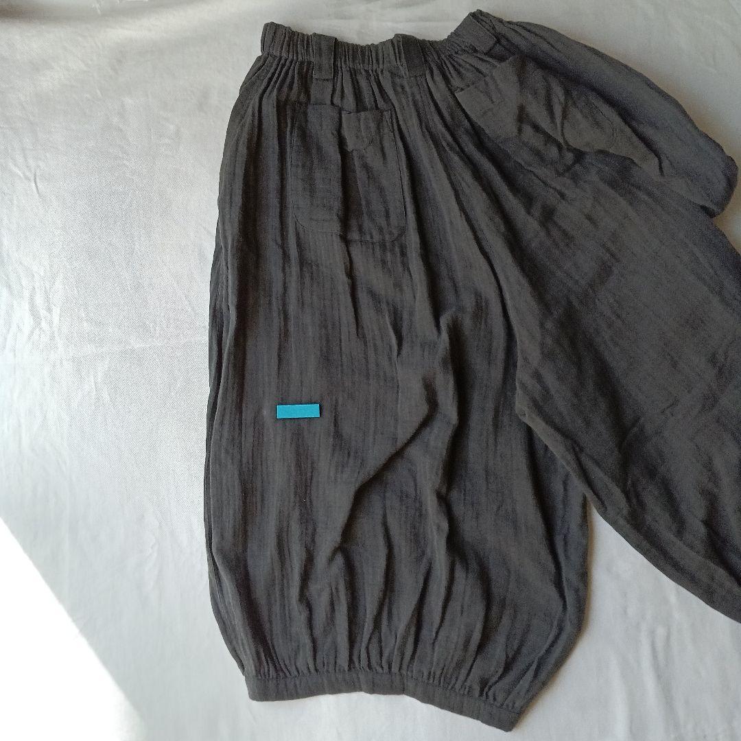 モユル　パンツチャコールグレー未使用品