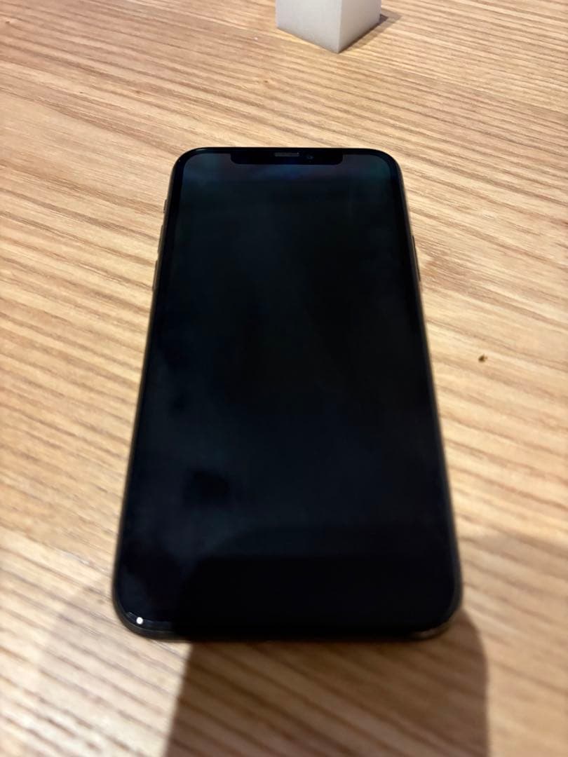 (SiMフリー)iPhone11pro 本体256GB(裏面割れあり)