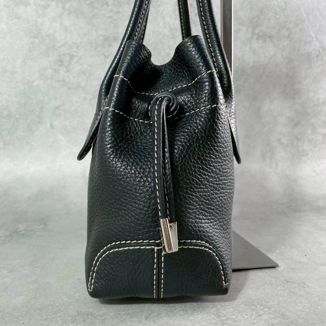 【極美品】トッズ トートバッグ ロゴ レザー 本革 ブラック 黒色