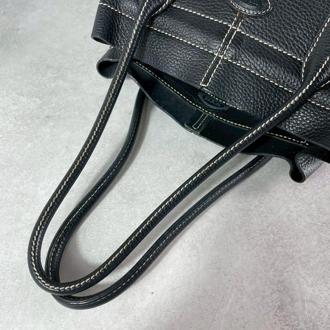【極美品】トッズ トートバッグ ロゴ レザー 本革 ブラック 黒色