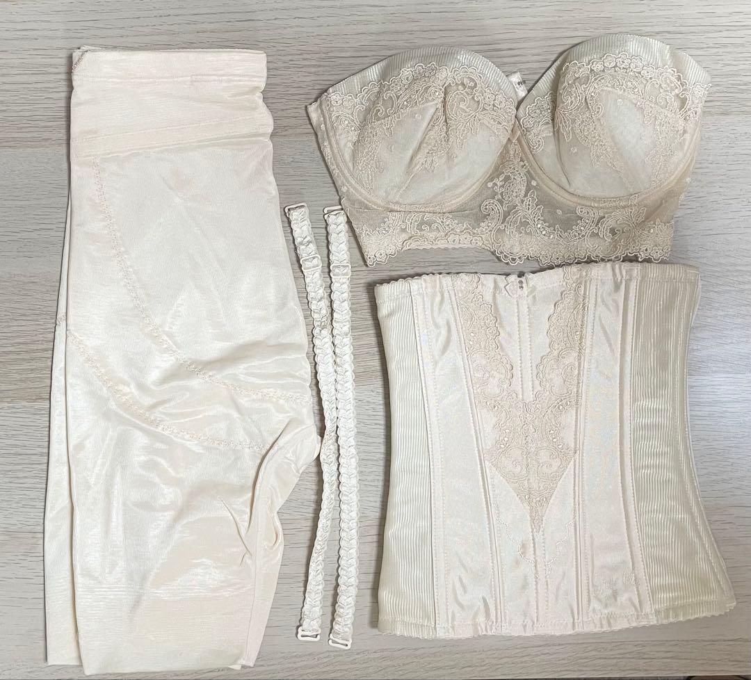 【FOURSIS&CO】フォーシスアンドカンパニー　ブライダルインナーセット