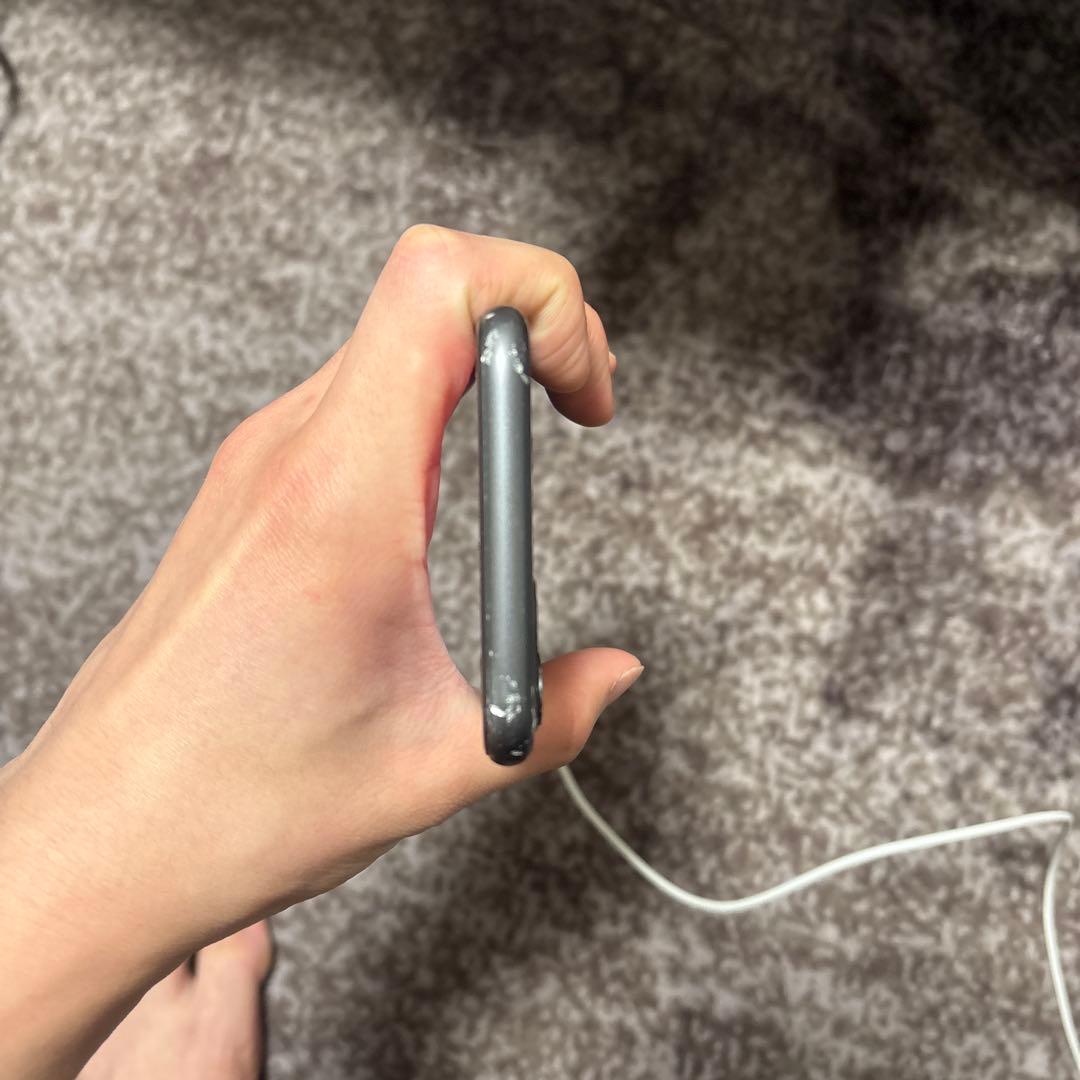 Apple iPhone 11 ブラック 本体