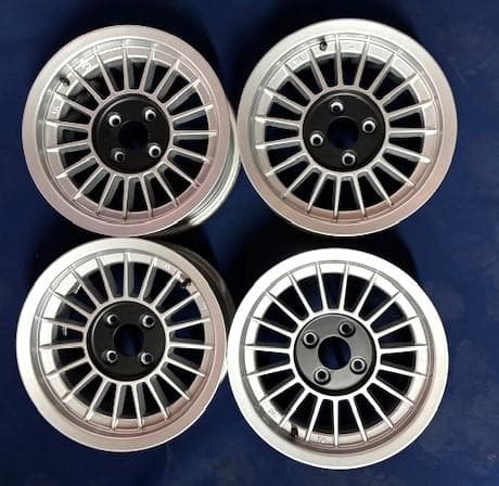 14インチ スポークデザイン アルミホイール PCD100 4H