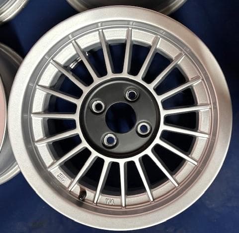 14インチ スポークデザイン アルミホイール PCD100 4H