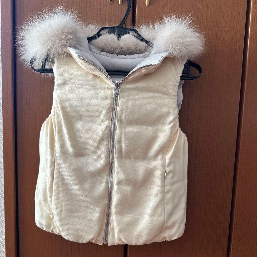 最終値下げ！　ファー付きダウンベスト ライトグレー・アイボリー　アナイ