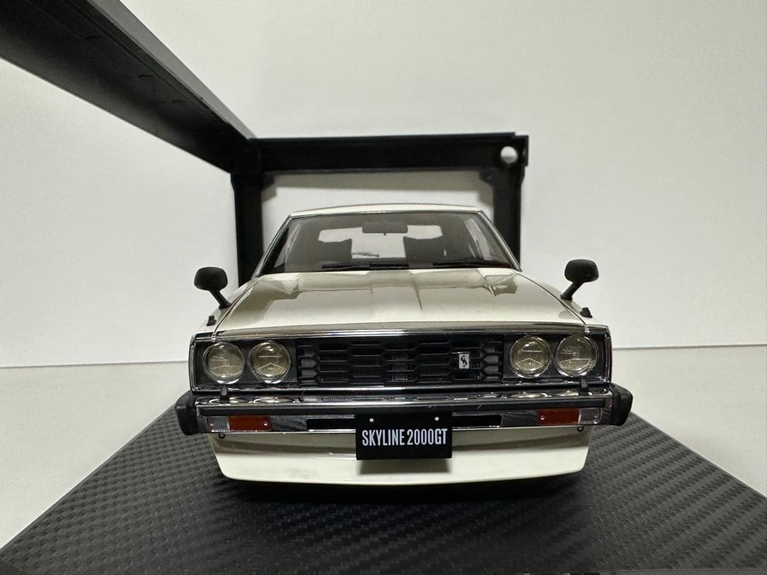 ミニカー 1/18 Nissan Skyline 2000 GT-ES (C210)