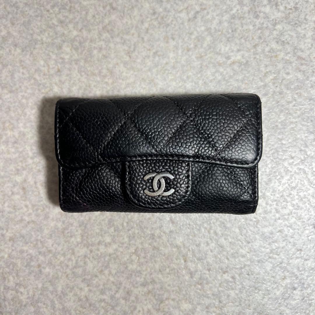 CHANEL マトラッセキャビアスキン5連キーケースブラック