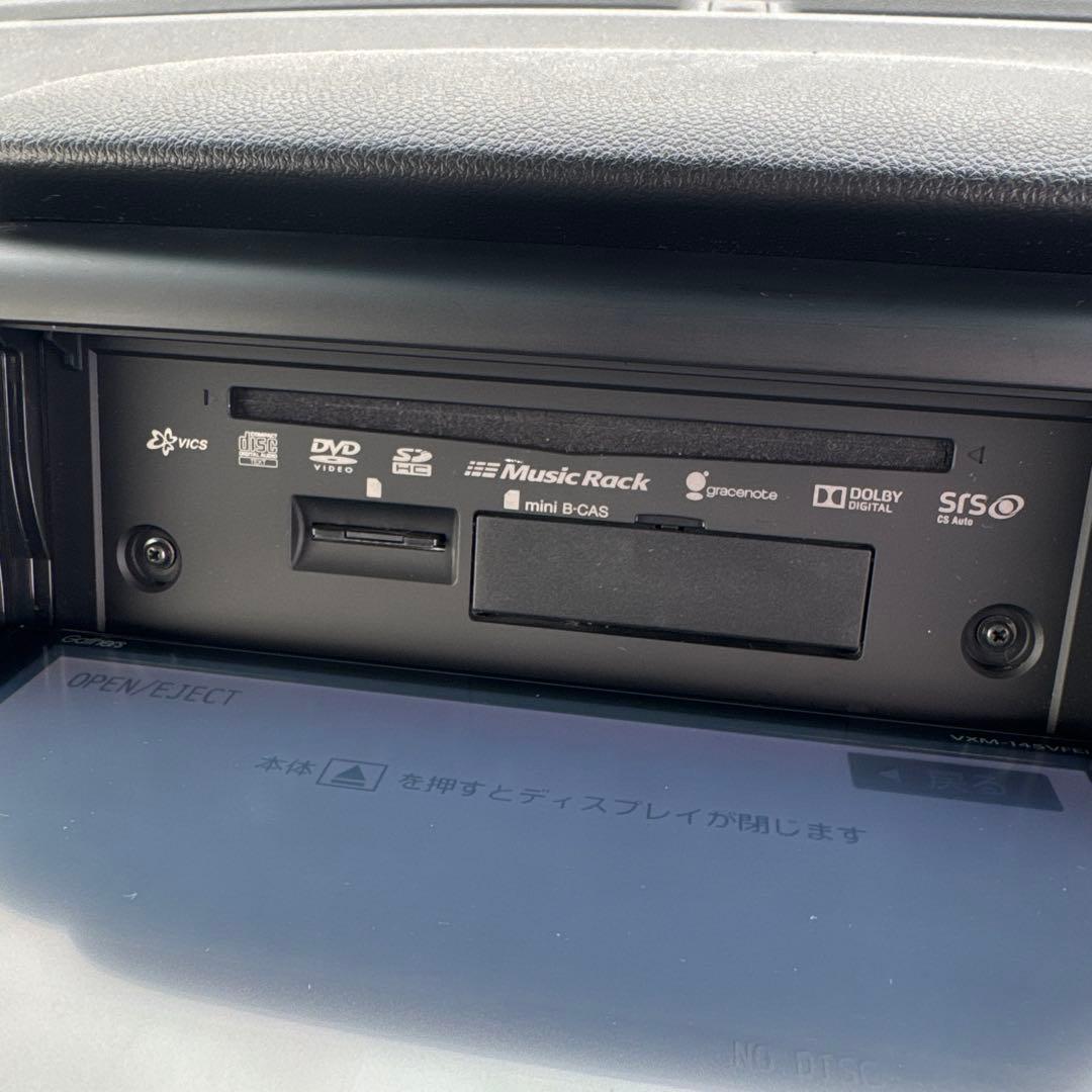 ホンダ純正8インチナビ　VXM-145VFEI JF1 NBOX専用パネル付き