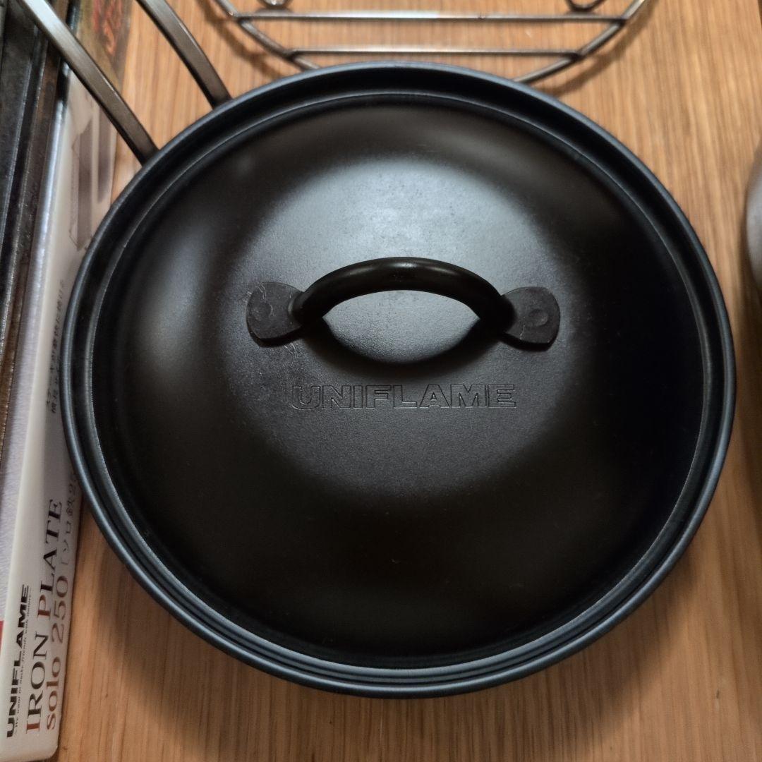 UNIFLAME ダッチオーブン8インチ、ちびパンなどセット 詳しくは写真と説明