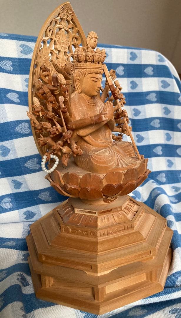 千手観音 手彫り木彫り仏像 全高25cm 風水では財物や幸せをかき集める像