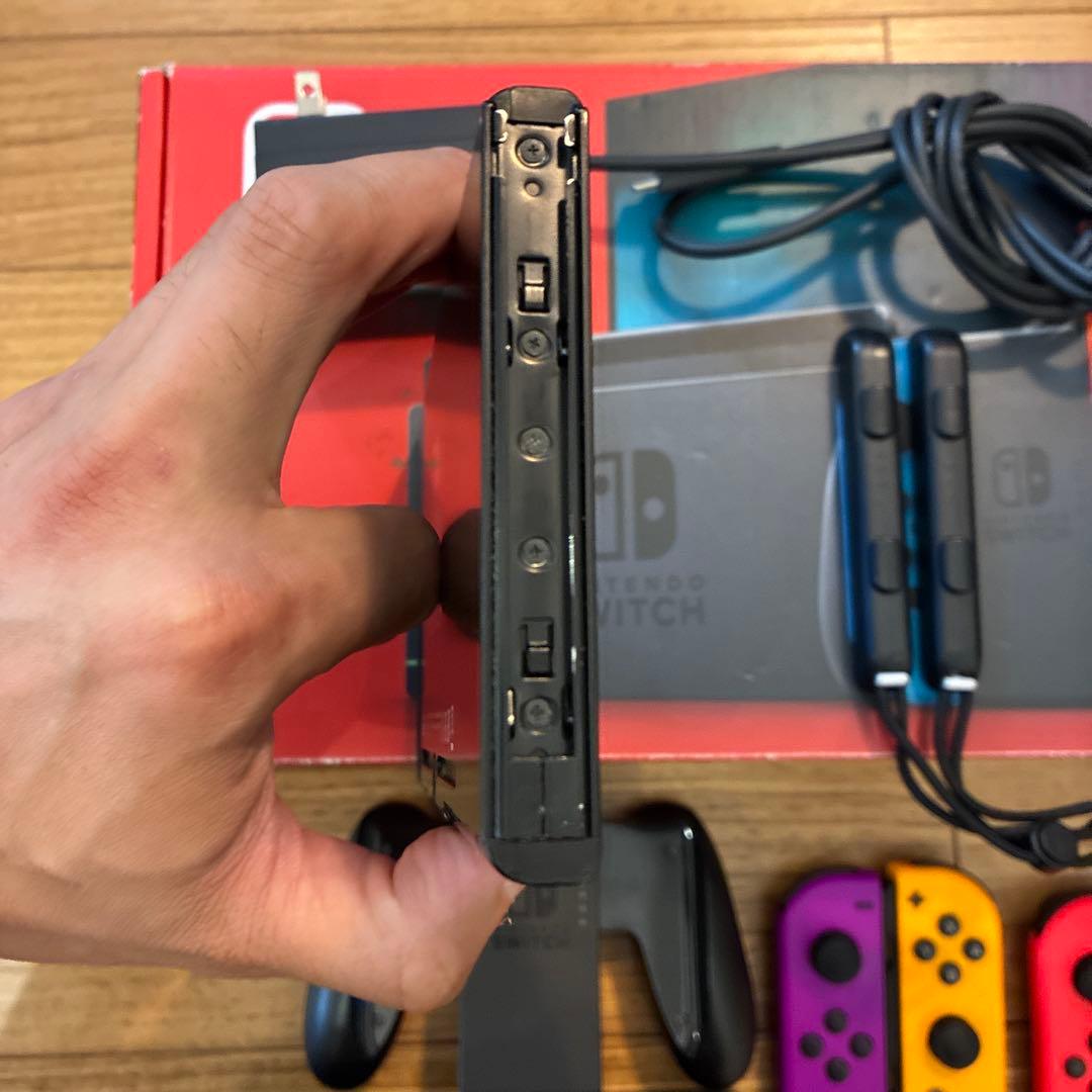 ダ*キ様 Nintendo Switch 本体 カラージョイコン付き