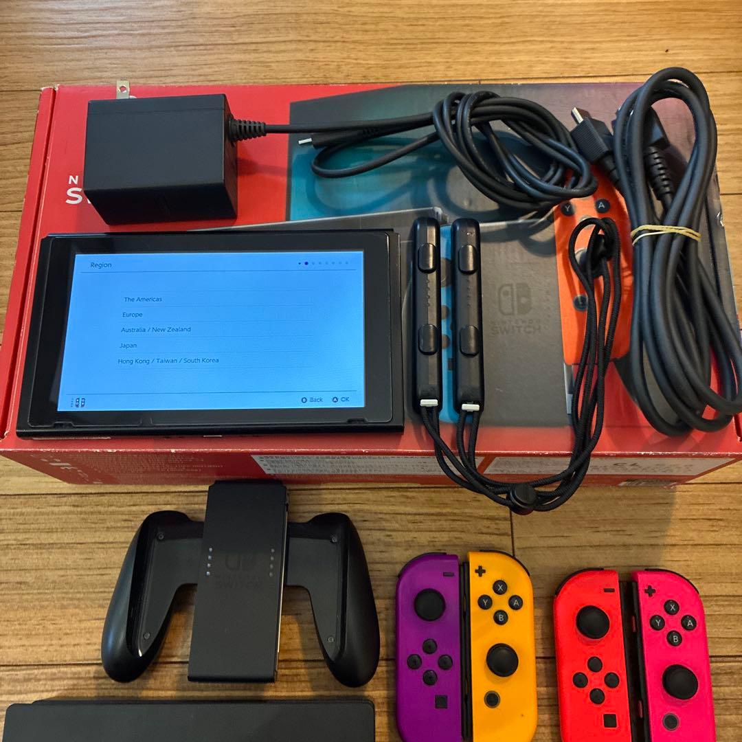 ダ*キ様 Nintendo Switch 本体 カラージョイコン付き