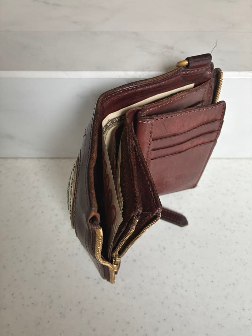 レッドムーン　Ｌ字ファスナー　二つ折り財布