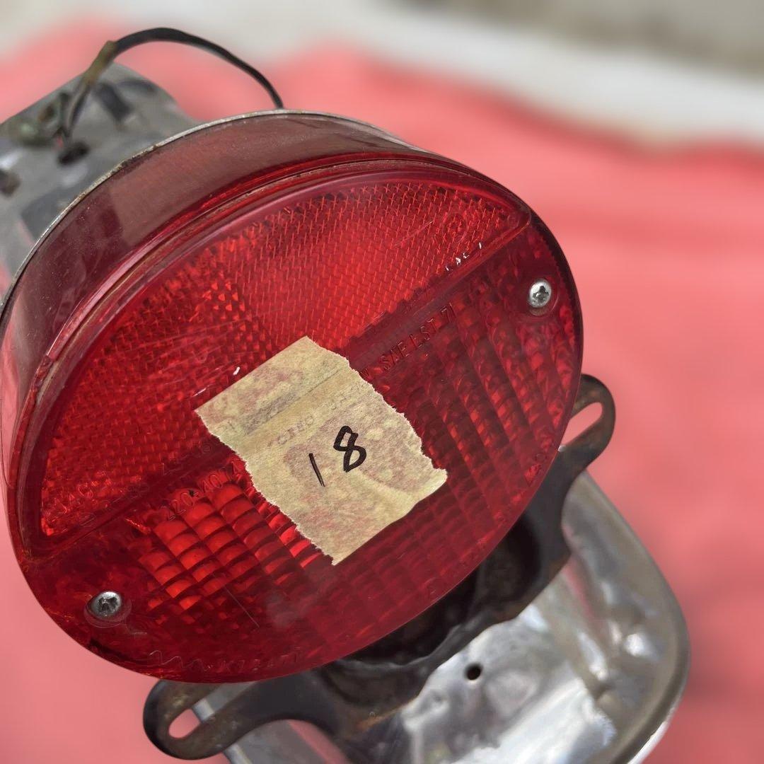 Z1 Z2 純正　リアフェンダー　テールランプ付き　ヤレ　18