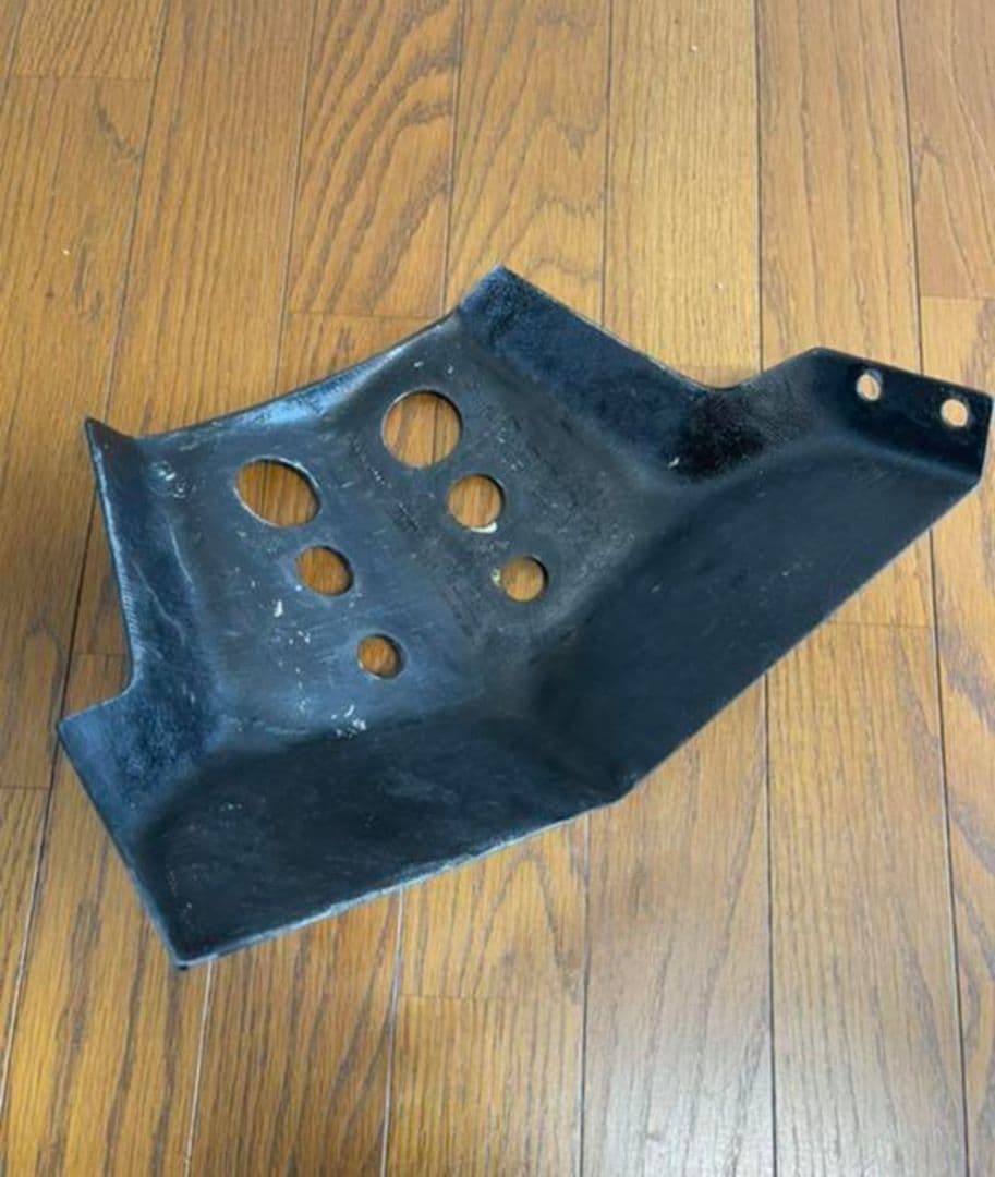 ハーレー　ダイナ　2006～2017 アンダーカウル FRP　黒 4穴