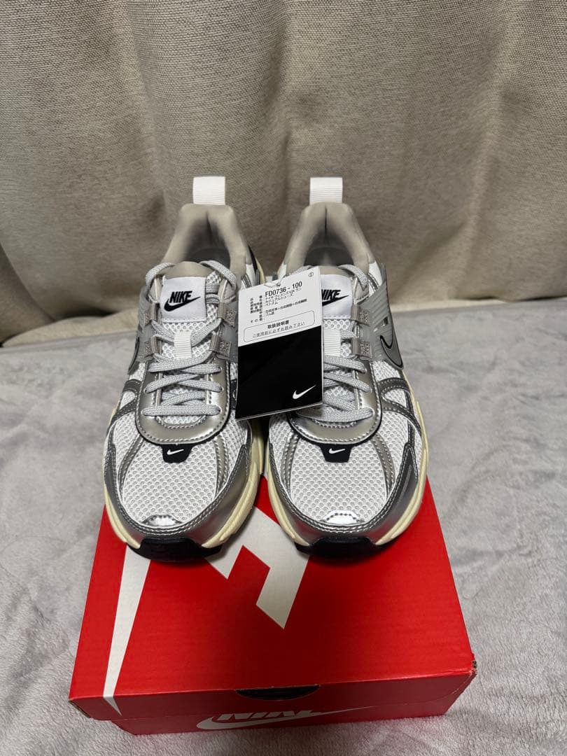 Nike スニーカー グレー/ホワイト/ブラック