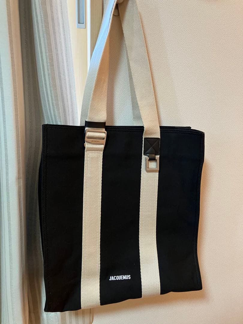 JACQUEMUS ブラック トートバッグ