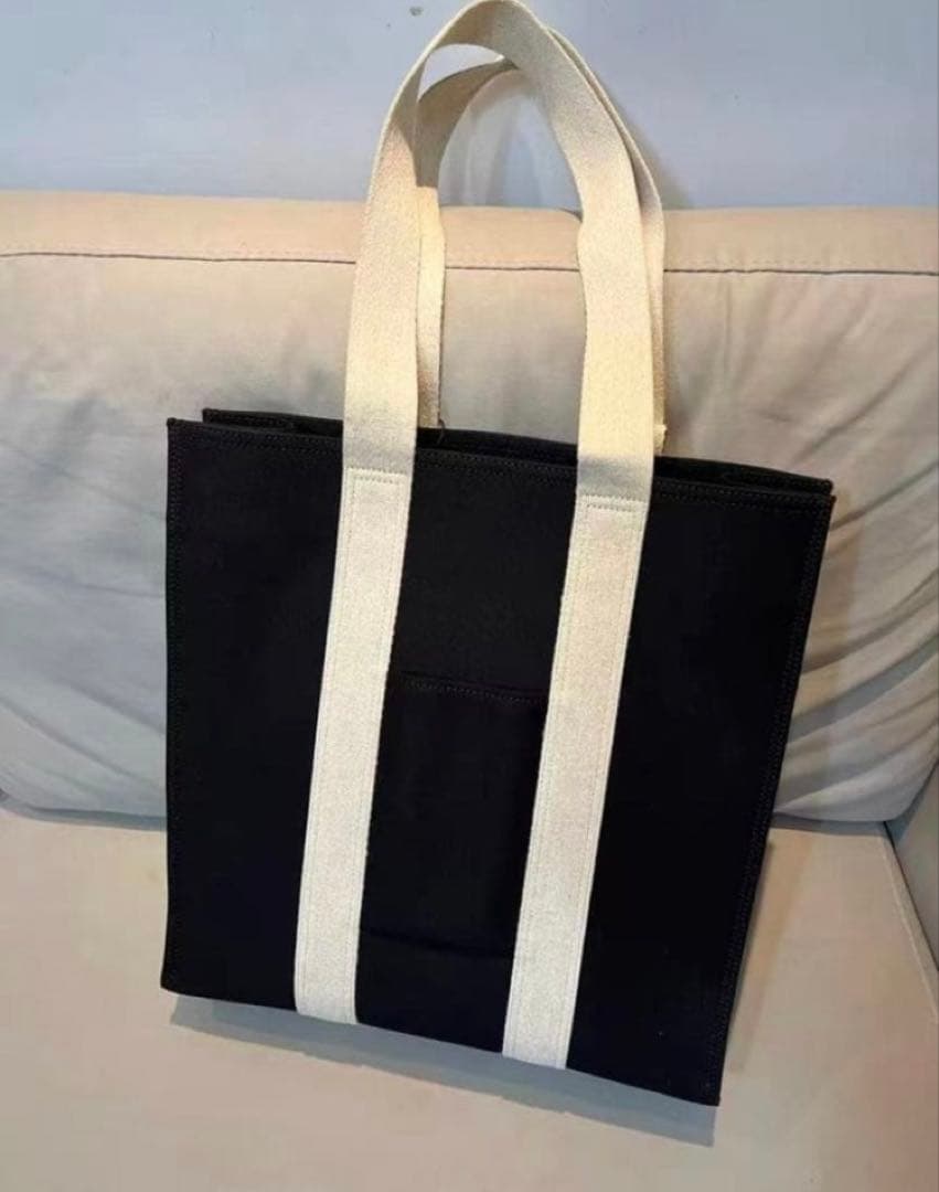 JACQUEMUS ブラック トートバッグ