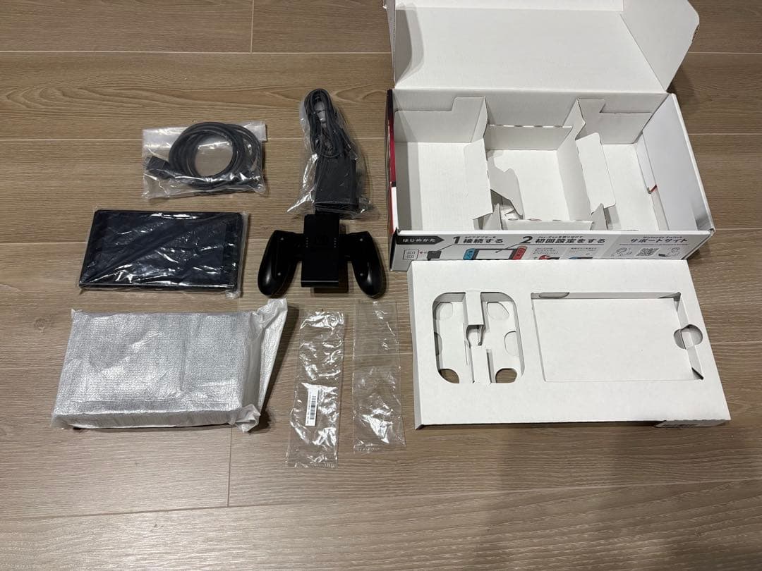 と*げ様 【動作確認済】Switch 本体 ドック付 2017年型 箱あり 初期