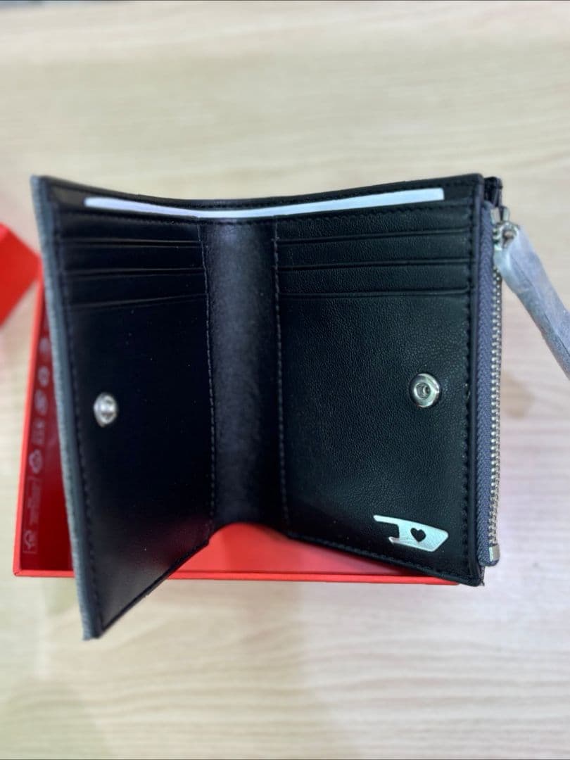 【⚠売り切り最終値下げ】DIESEL レディース 二つ折り財布 新品未使用