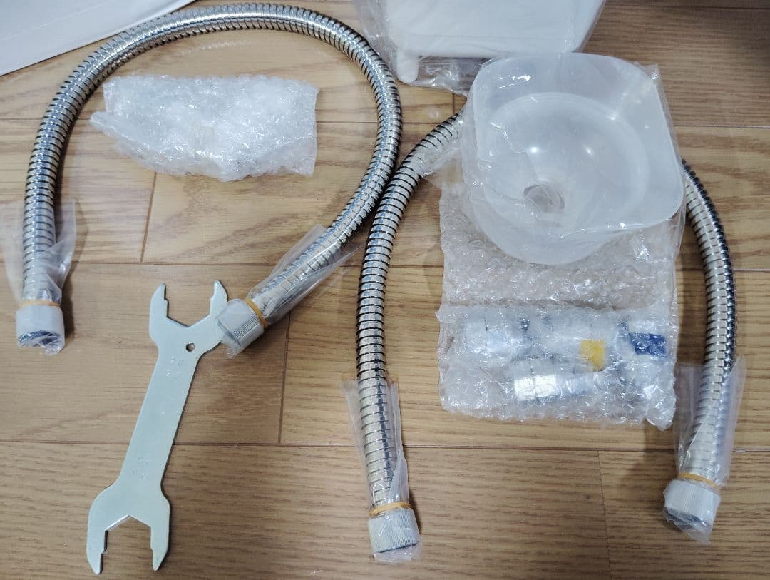 【新品・未使用✨️】ハウステック シャワー用軟水器 アクアソフト AQ-S401