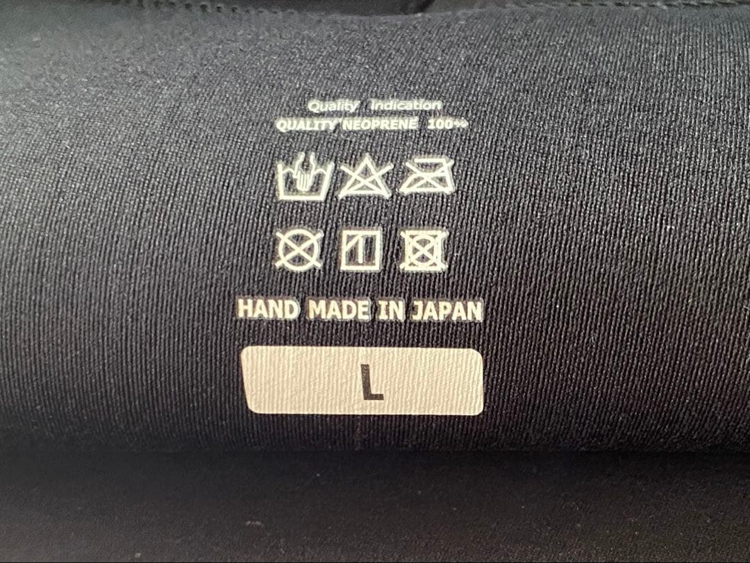 新品未使用　TAVARUA タバルア　裏起毛フルスーツ　3x3mm