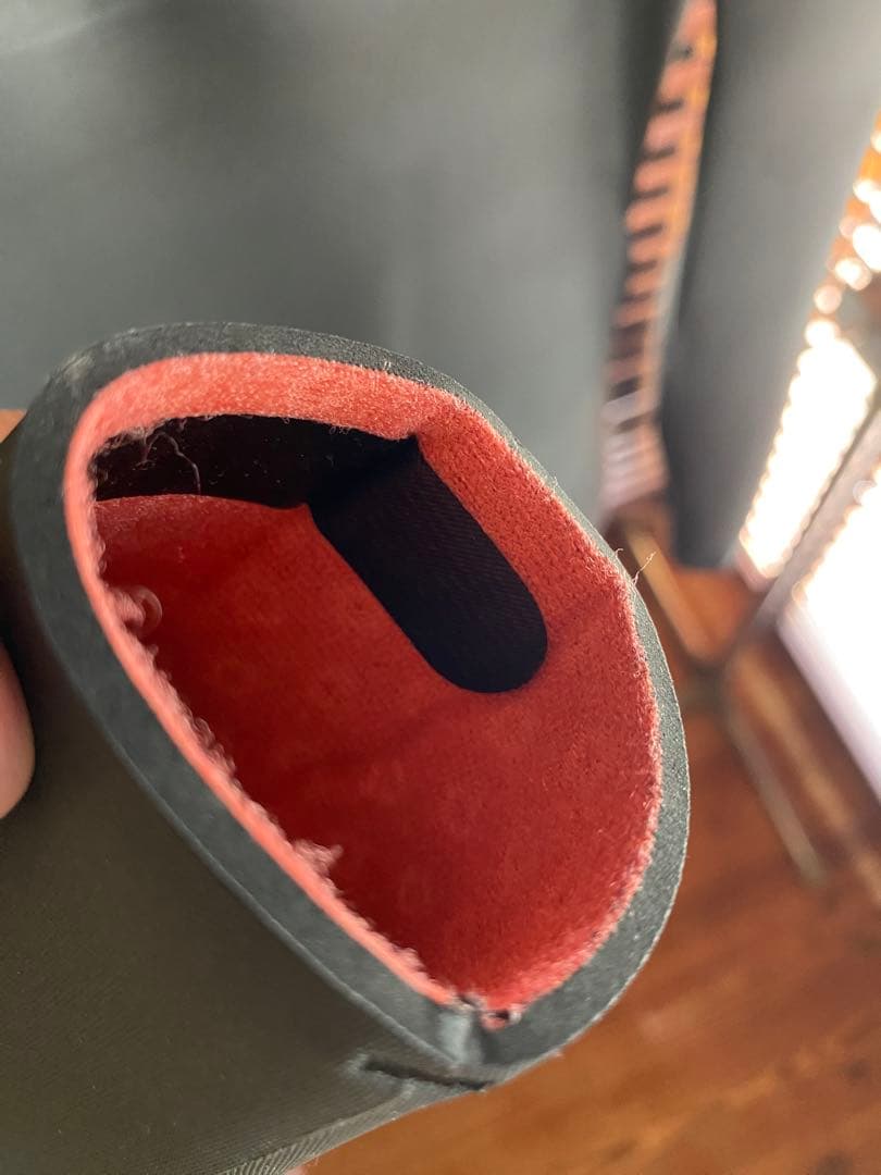 新品未使用　TAVARUA タバルア　裏起毛フルスーツ　3x3mm