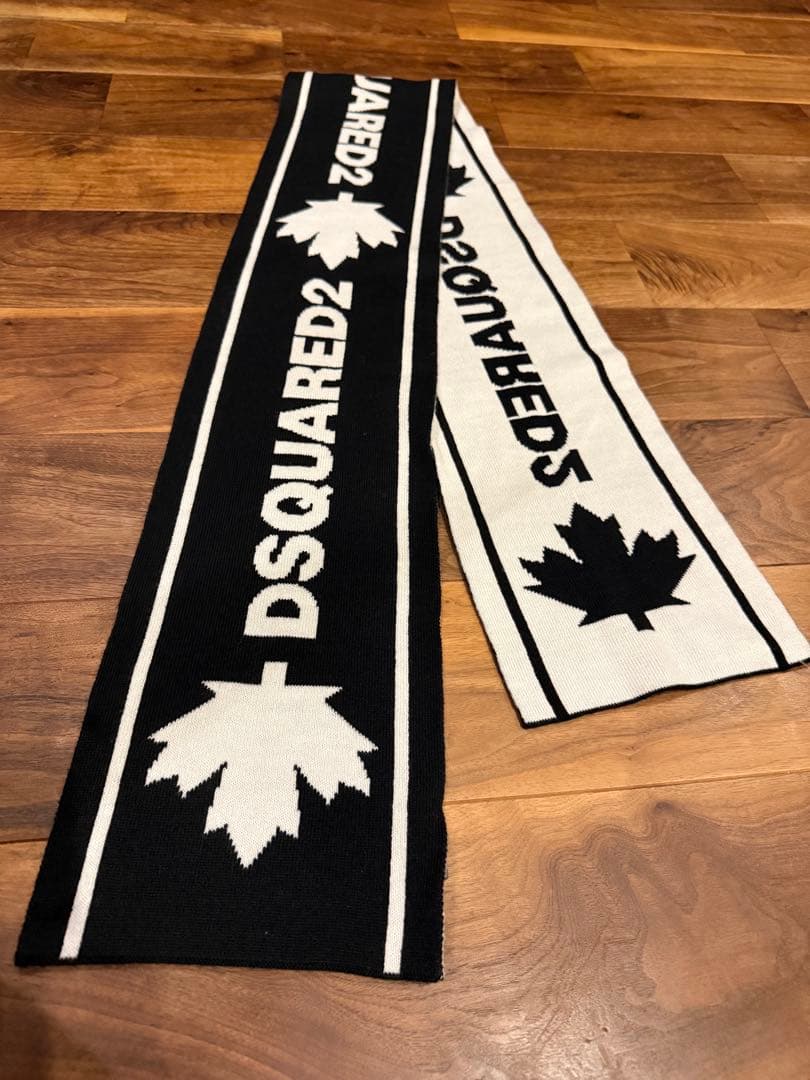 超美品DSQUARED2 ウールマフラー ブラック/ホワイト