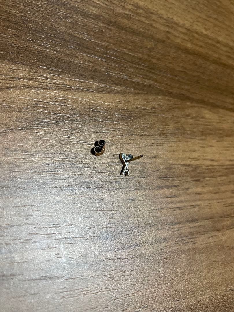 ami ハート型ピアス(片耳用)