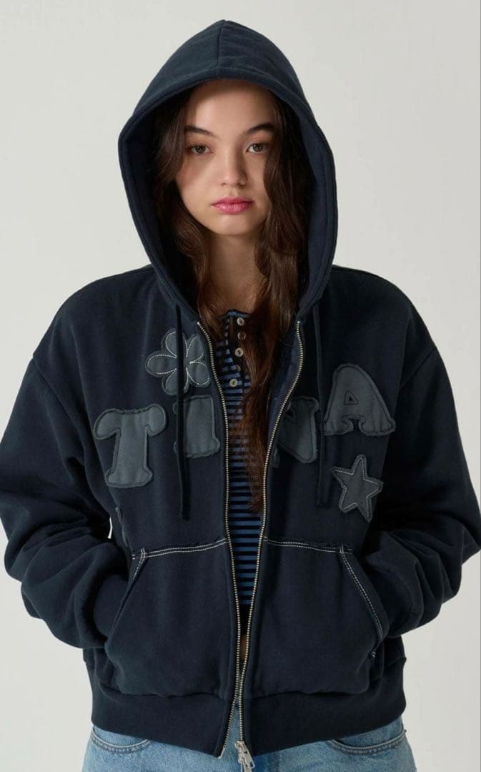 裏起毛 ロゴパッチワーク フーディー TINA：JOJUN ネイビー 新品未使用