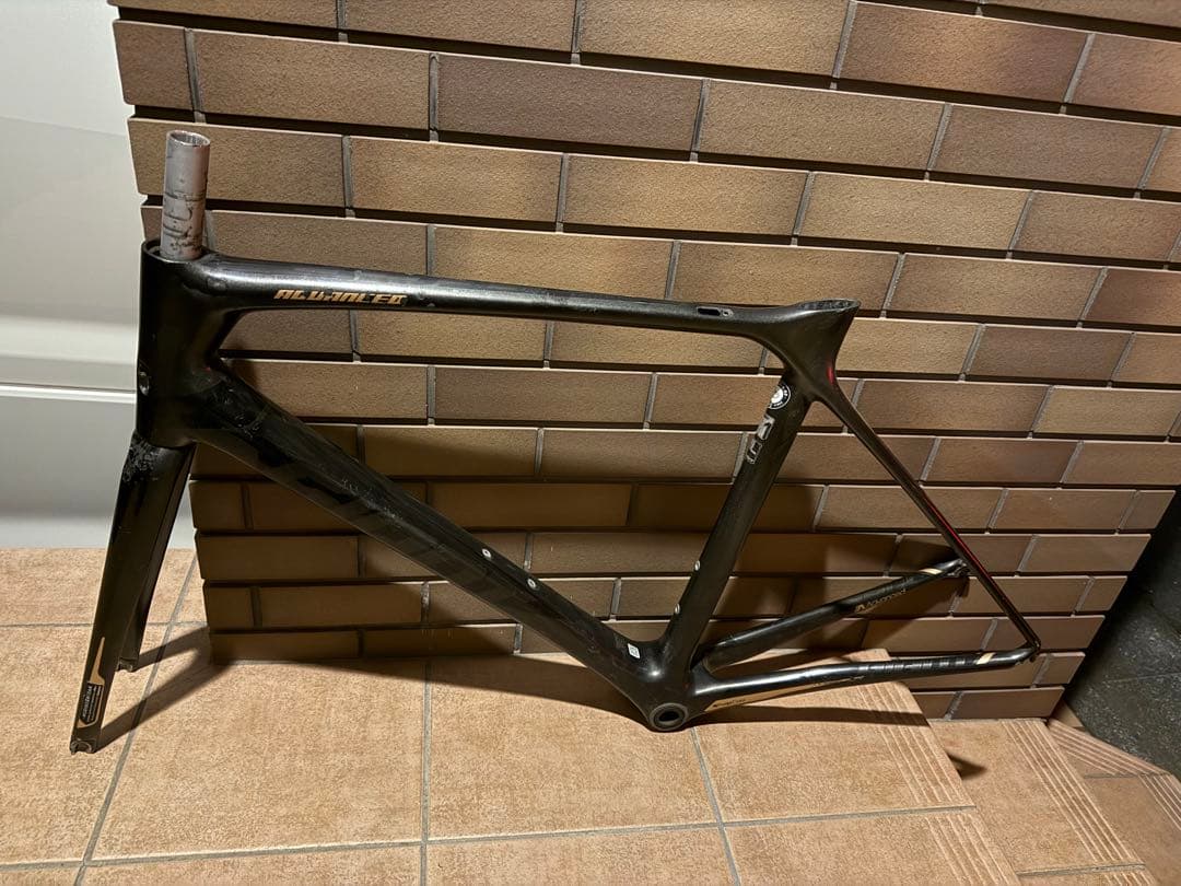 GIANT TCR カーボンフレーム　送料込み2000円＋で可能