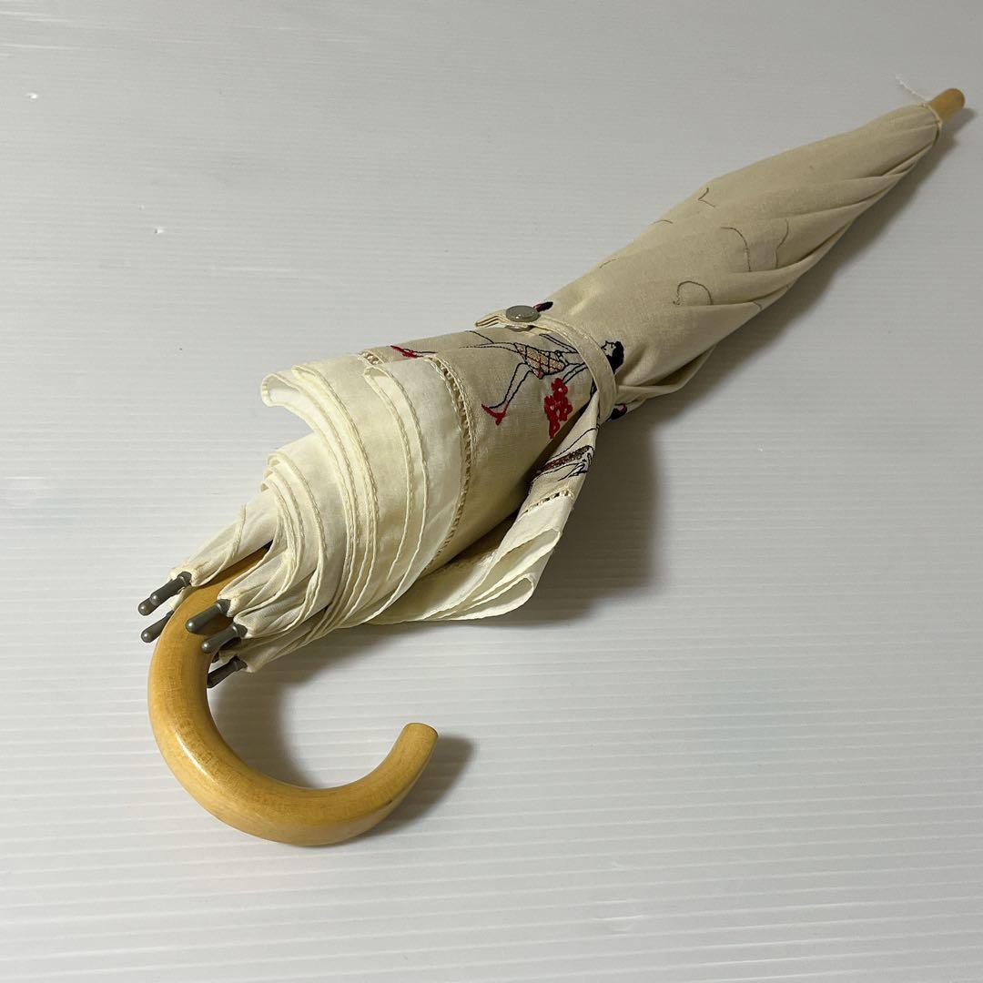 BURBERRY 日傘　犬の散歩　女の子　全刺繍ノヴァチェック