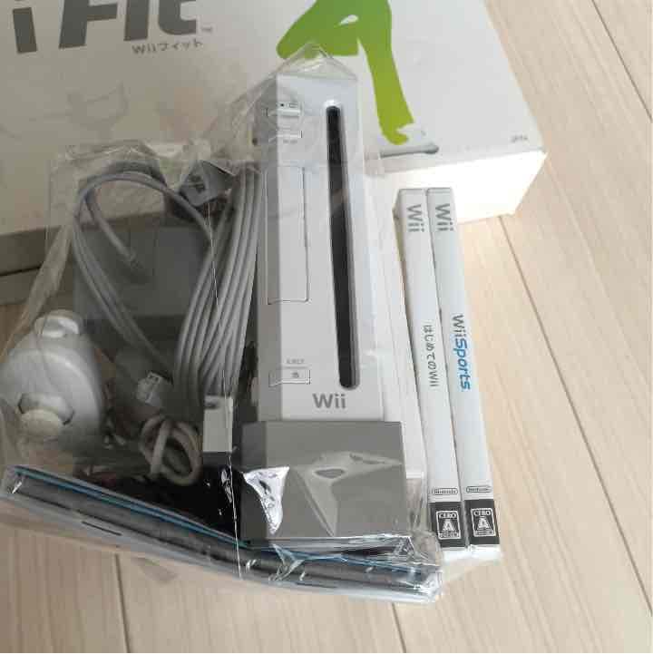 ★お値下げ中！ Nintendo   wii fit セットで！★