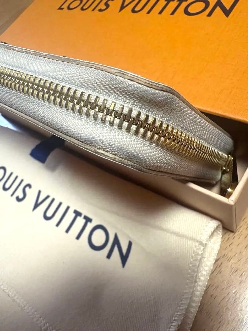 ルイ ヴィトン ダミエアズール ジッピーウォレット スタッズ長財布　希少モデル