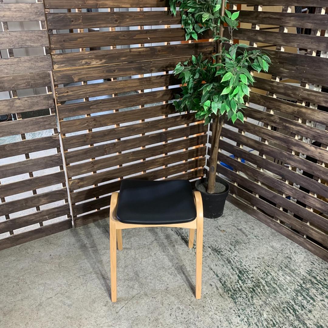 J826 秋田木工 剣持スツール PVCレザー 剣持勇