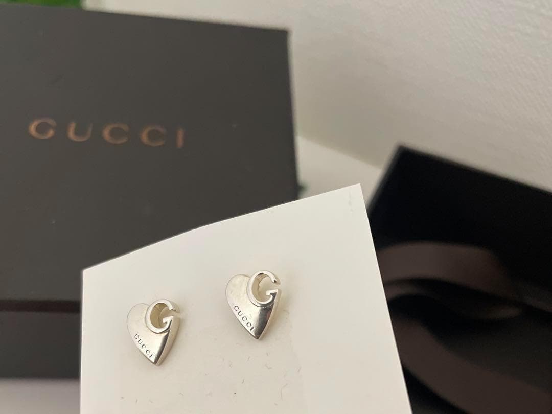 洗浄済✳︎ グッチ　ハートピアス