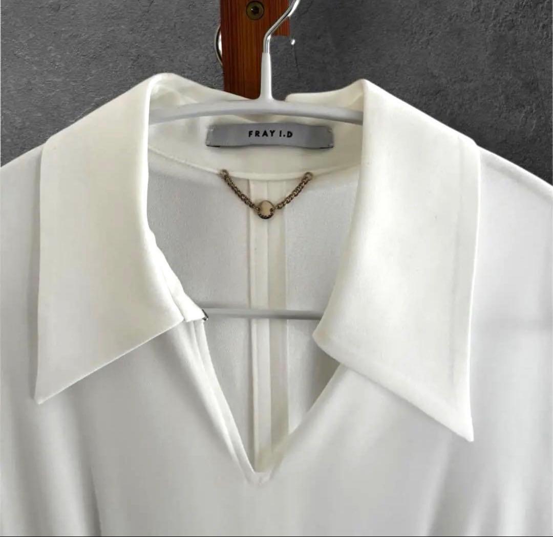 フレイアイディー　ワンピース　ホワイト　【新品・タグ付】訳あり　キャミ付き　赤字