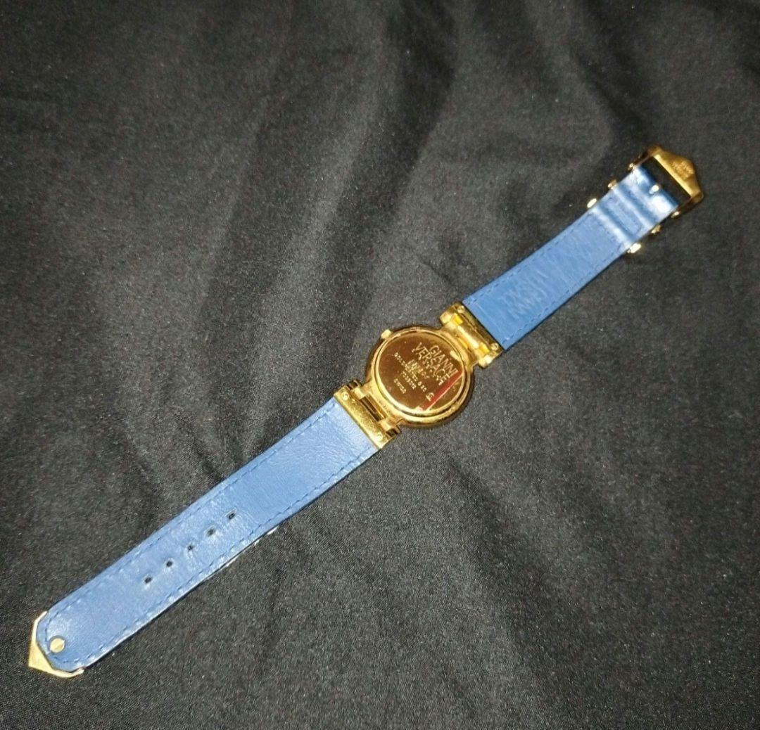 未使用　ジャンニ・ヴェルサーチ　 腕時計 　ウォッチ メデューサ　ゴールド