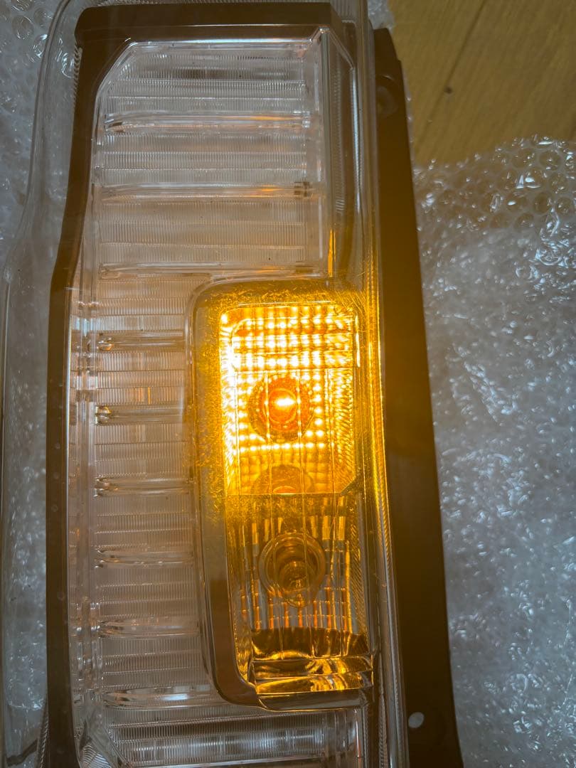 KaiY♡様 タントカスタムLA600S左純正テール