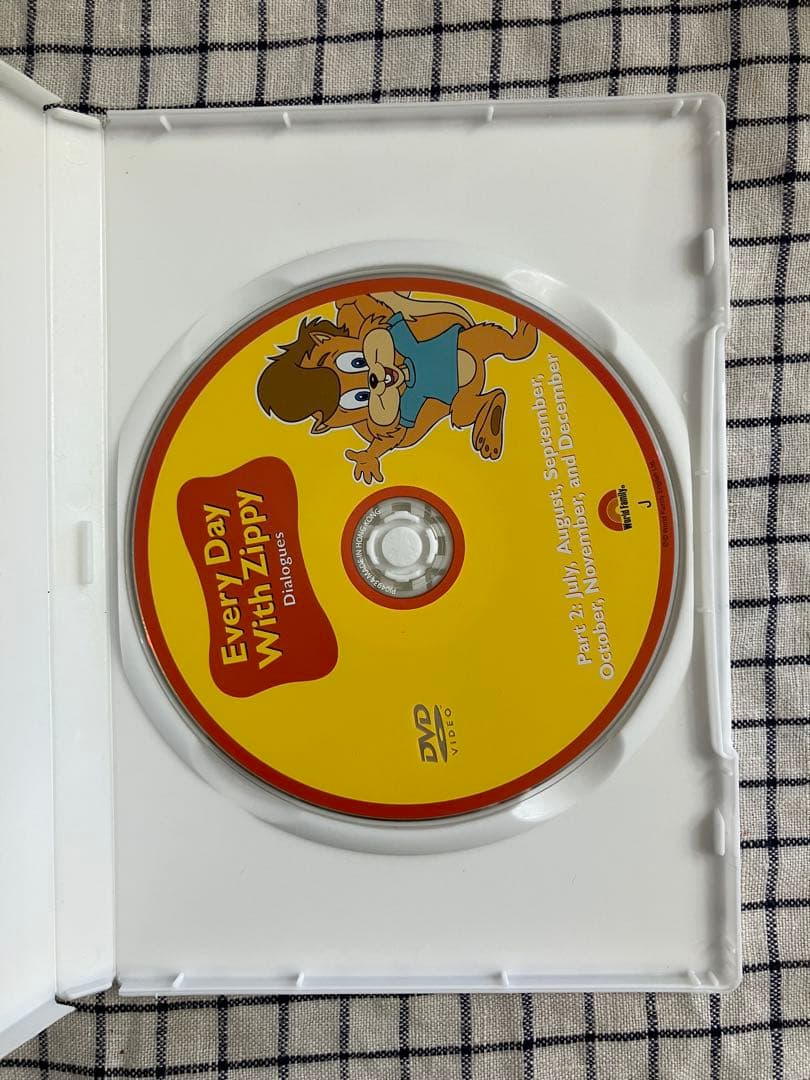 【おうち英語】Every Day With Zippy DVD4枚とカレンダー