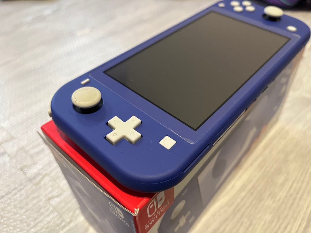 Nintendo Switch Lite 本体　青