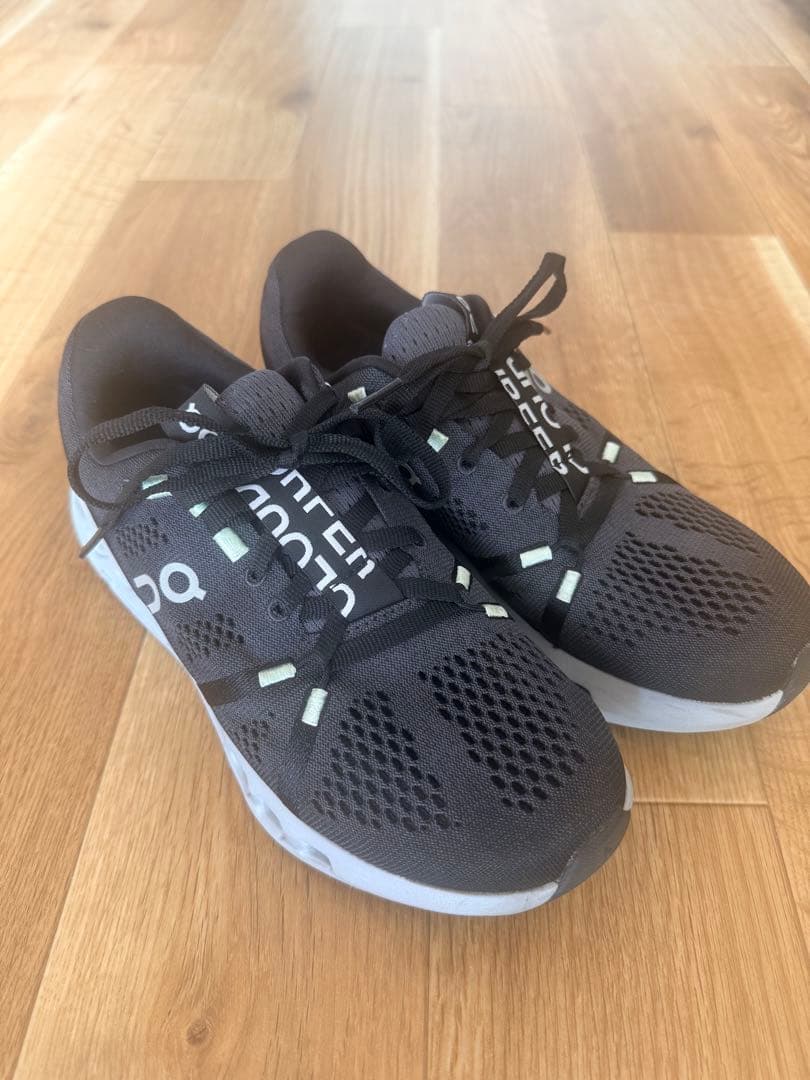 On オン cloudsurfer クラウドサーファー ランニングシューズ