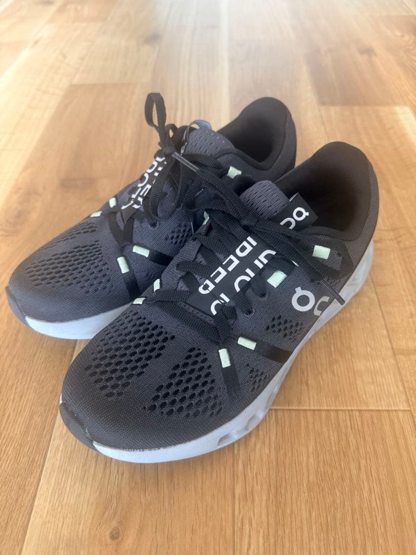 On オン cloudsurfer クラウドサーファー ランニングシューズ