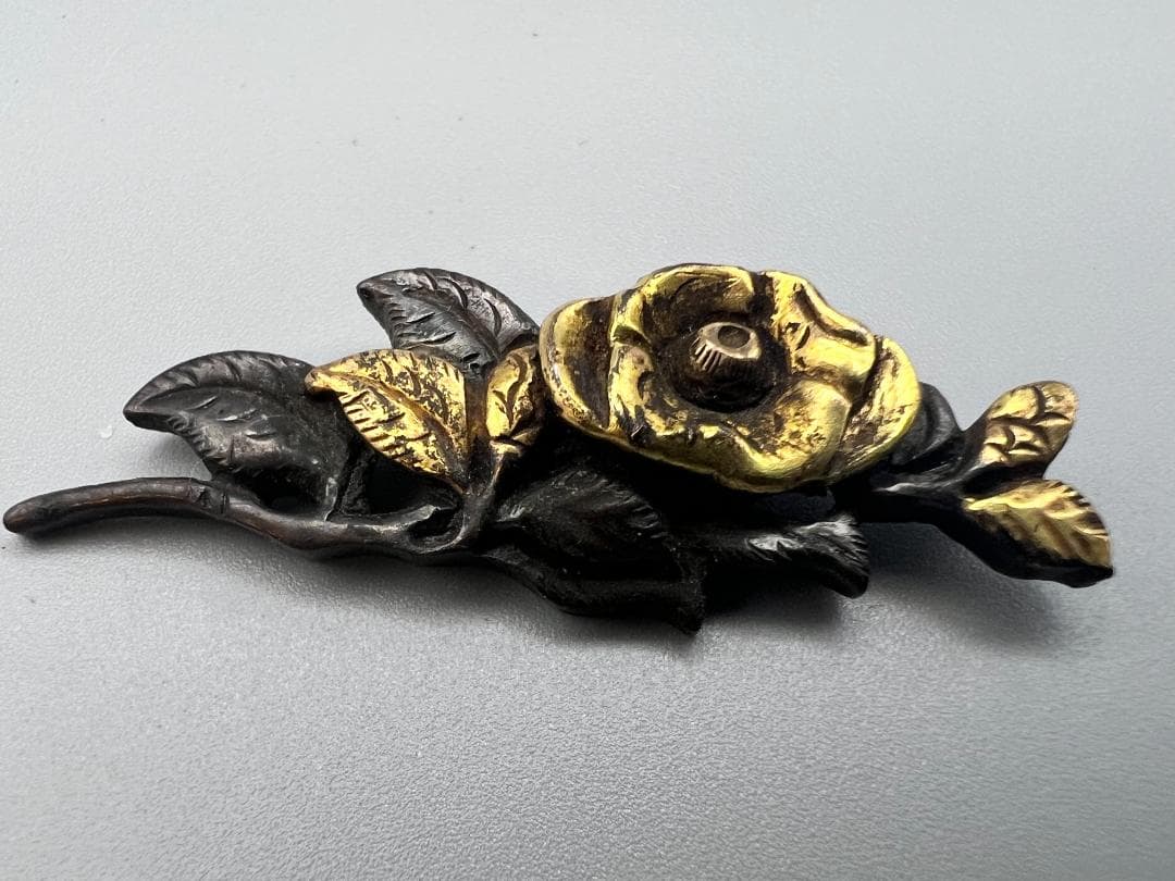 【海】江戸明治期　花形　手彫　目貫　１対　鍍金銅製　骨董品