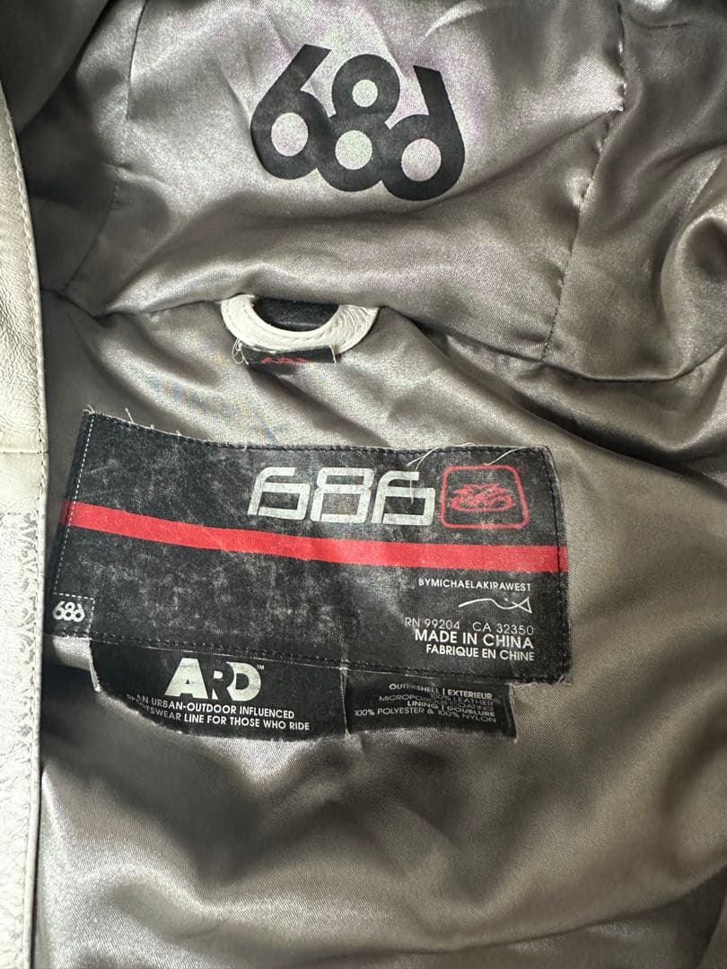 希少　686 レザースノーボードウェア　ホワイト