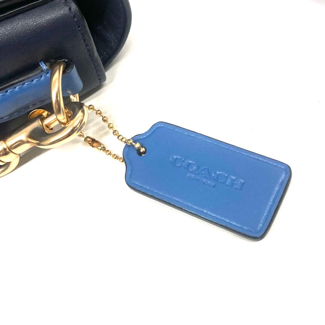✨極美品✨COACH斜め掛けショルダーバッグ　レディース　ネイビー　ブルー系⭐︎